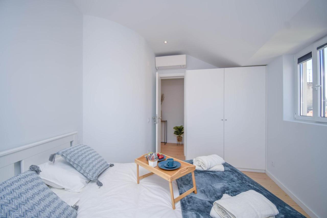 Central & Stylish 2 Bedroom Apartment W/ Balcony Cascaes Exterior foto
