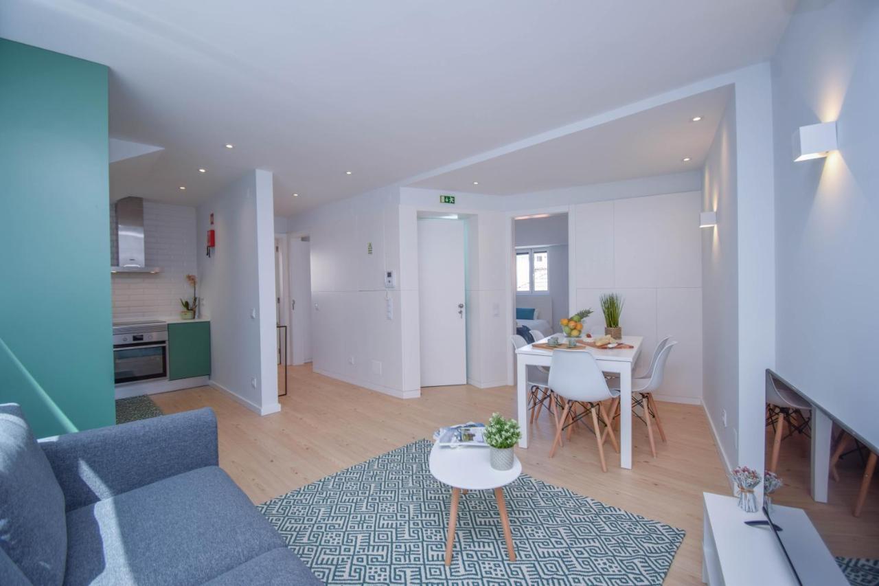 Central & Stylish 2 Bedroom Apartment W/ Balcony Cascaes Exterior foto