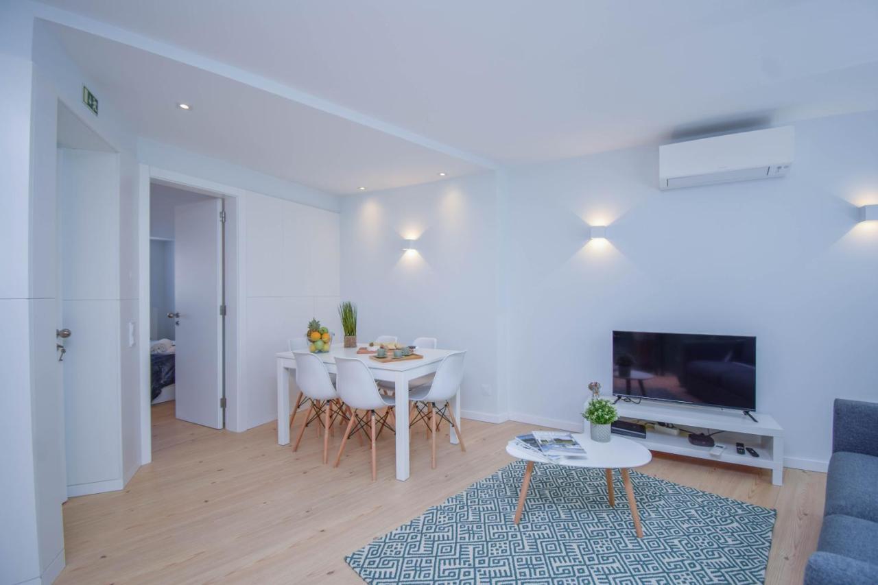 Central & Stylish 2 Bedroom Apartment W/ Balcony Cascaes Exterior foto