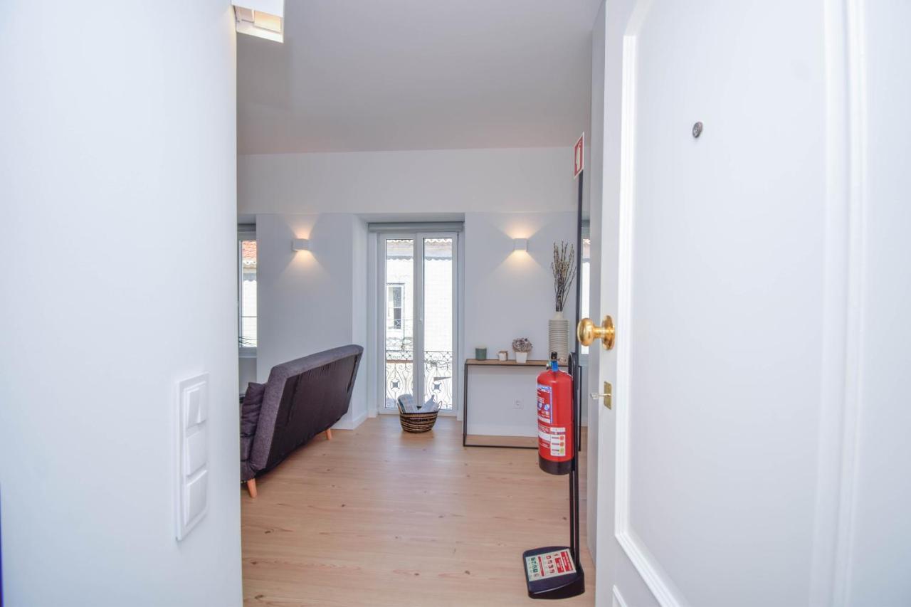 Central & Stylish 2 Bedroom Apartment W/ Balcony Cascaes Exterior foto